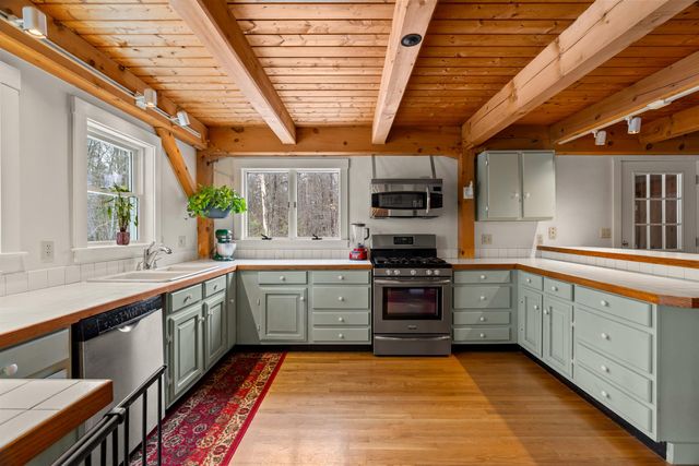 61 Russell Hill Road, Brookline, NH 03033