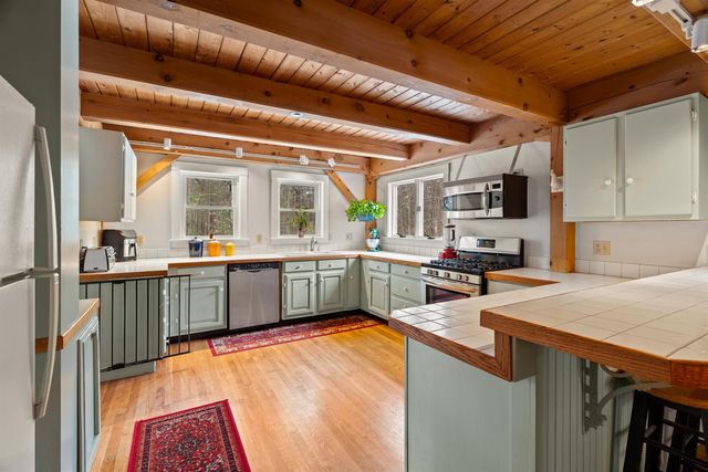 61 Russell Hill Road, Brookline, NH 03033