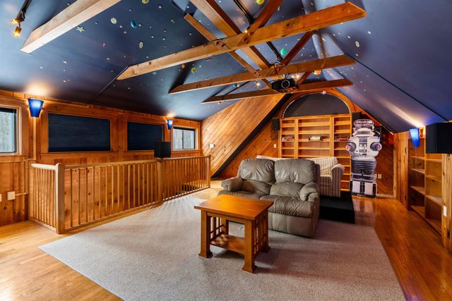 61 Russell Hill Road, Brookline, NH 03033