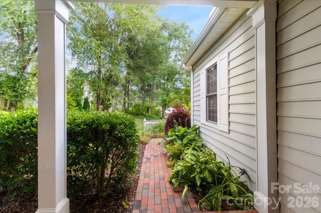 36 Sheffield Place, Brevard, NC 28712