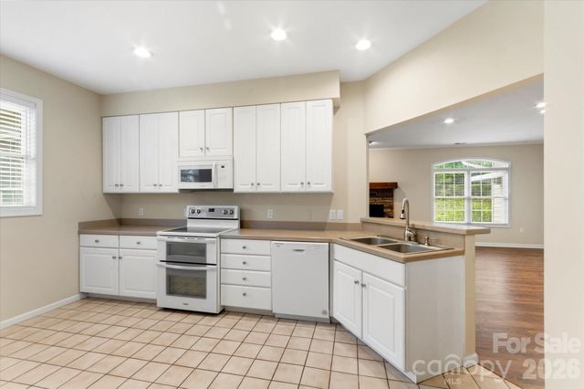 36 Sheffield Place, Brevard, NC 28712