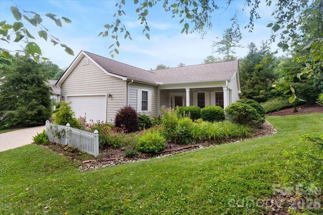 36 Sheffield Place, Brevard, NC 28712
