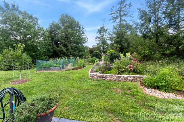 36 Sheffield Place, Brevard, NC 28712