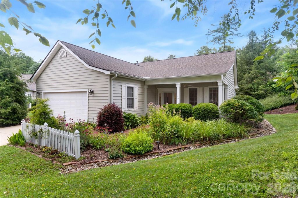 36 Sheffield Place, Brevard, NC 28712