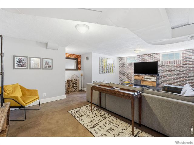 1533 Oneida Street, Denver, CO 80220