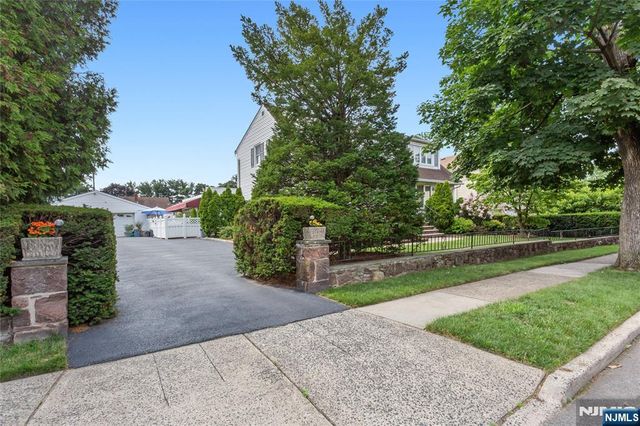 2 Martha Avenue, Elmwood Park, NJ 07407