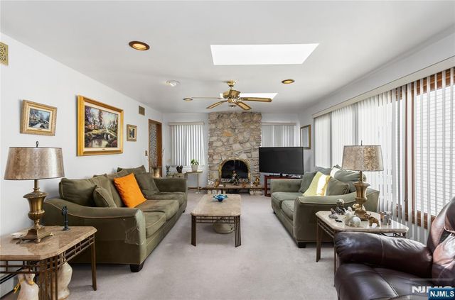 2 Martha Avenue, Elmwood Park, NJ 07407