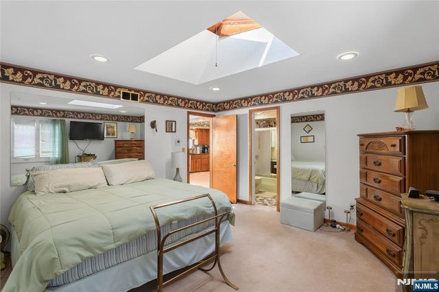 2 Martha Avenue, Elmwood Park, NJ 07407