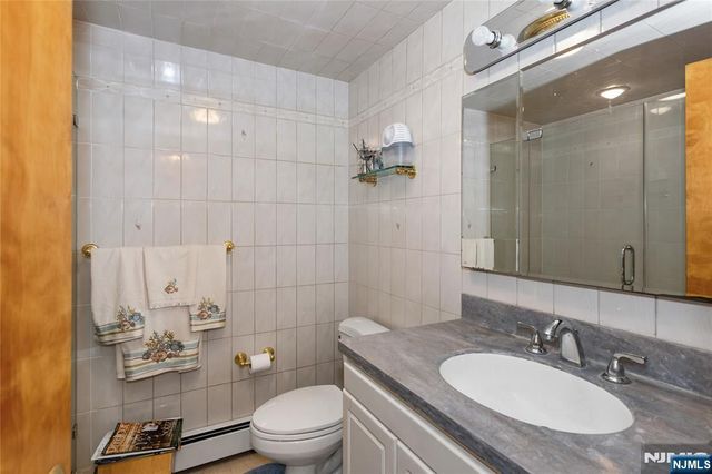 2 Martha Avenue, Elmwood Park, NJ 07407