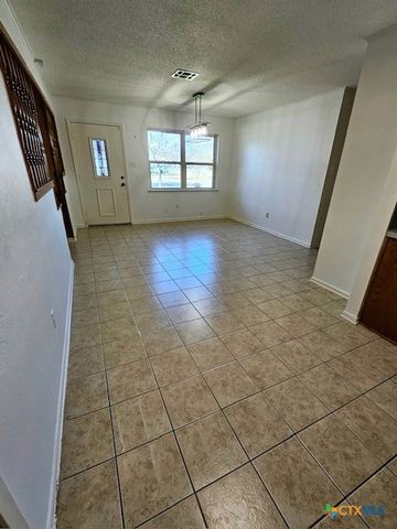 312 Baize Drive, Gatesville, TX 76528