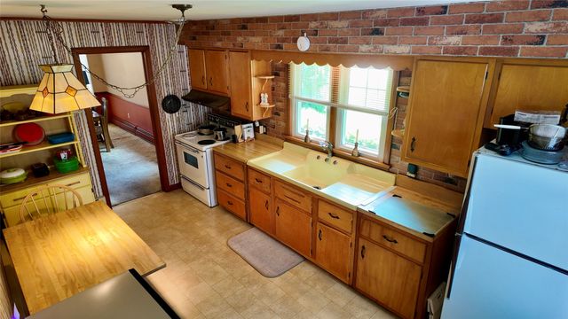856 W 50TH Street, Erie, PA 16509