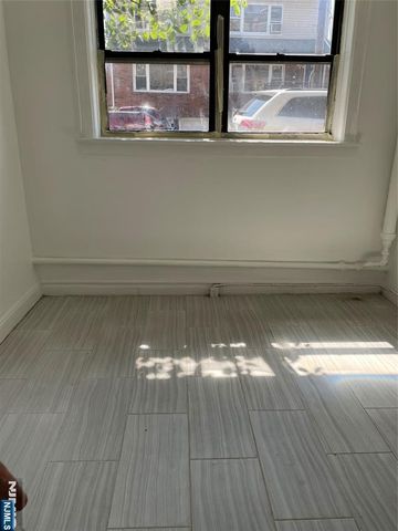 400 Woodcliff Avenue, North Bergen, NJ 07047