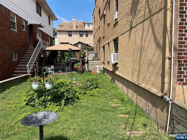 400 Woodcliff Avenue, North Bergen, NJ 07047