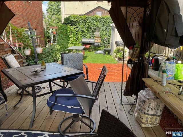 400 Woodcliff Avenue, North Bergen, NJ 07047