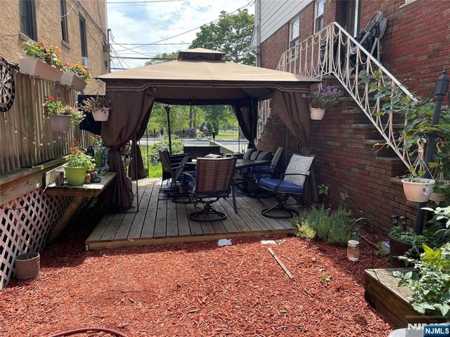 400 Woodcliff Avenue, North Bergen, NJ 07047