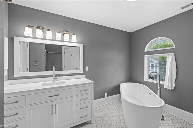 355 Grace ST, Smithfield, VA 23430