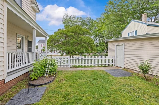 355 Grace ST, Smithfield, VA 23430