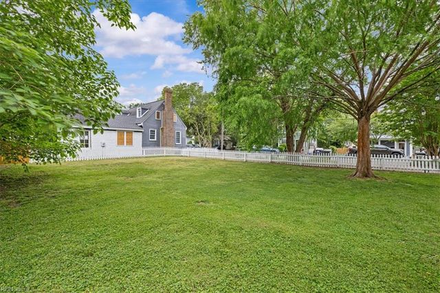 355 Grace ST, Smithfield, VA 23430