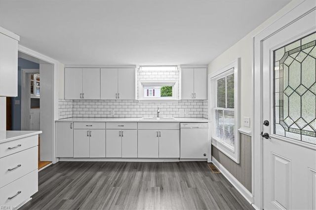 355 Grace ST, Smithfield, VA 23430