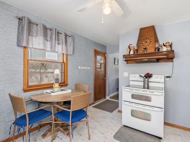 4604 Pleasant Street SE, Prior Lake, MN 55372