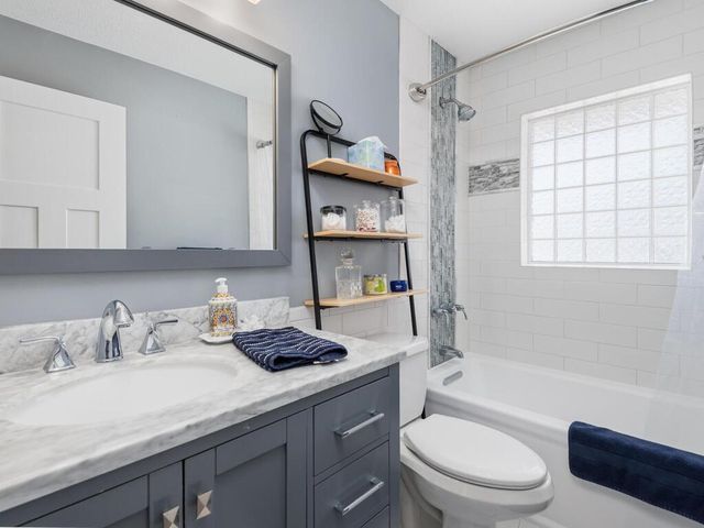 4604 Pleasant Street SE, Prior Lake, MN 55372