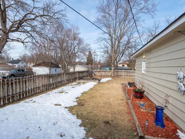 4604 Pleasant Street SE, Prior Lake, MN 55372