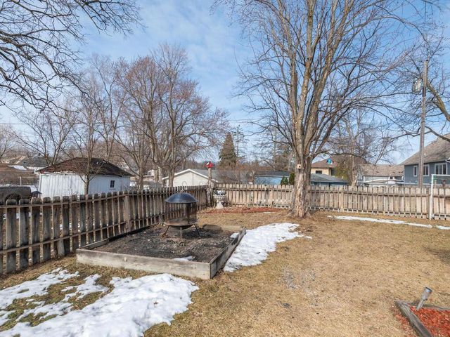 4604 Pleasant Street SE, Prior Lake, MN 55372