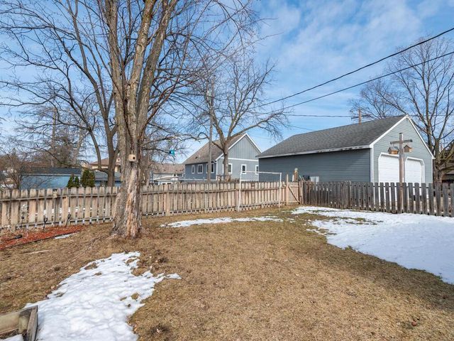 4604 Pleasant Street SE, Prior Lake, MN 55372