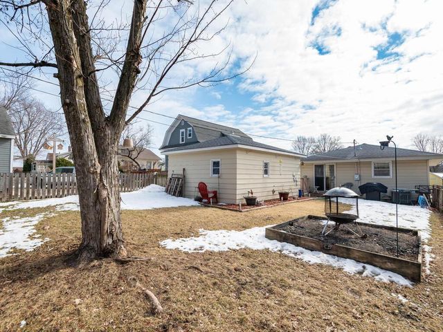 4604 Pleasant Street SE, Prior Lake, MN 55372