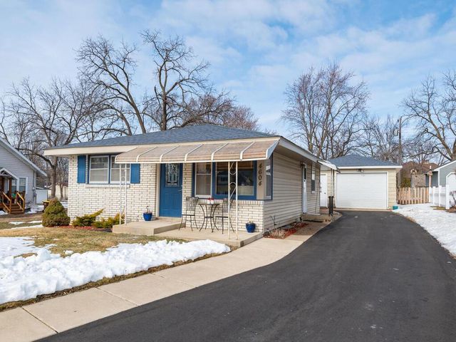 4604 Pleasant Street SE, Prior Lake, MN 55372