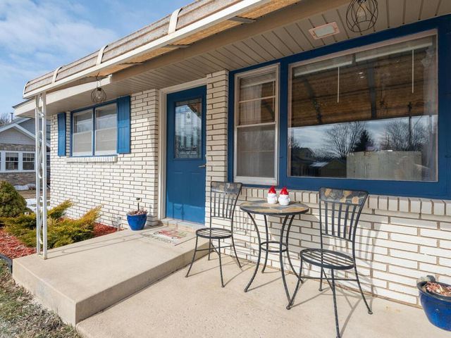 4604 Pleasant Street SE, Prior Lake, MN 55372