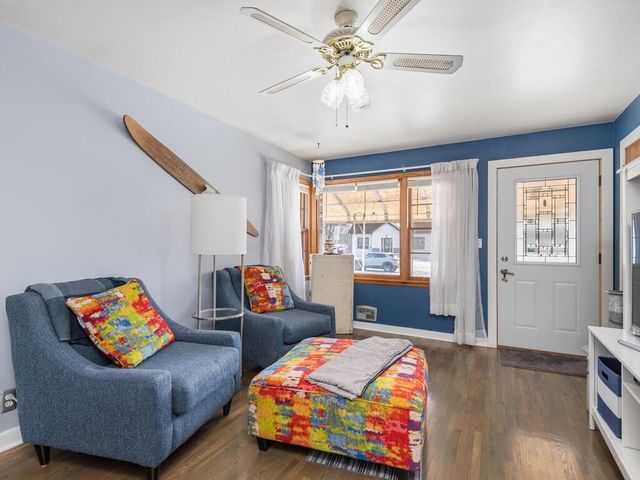 4604 Pleasant Street SE, Prior Lake, MN 55372