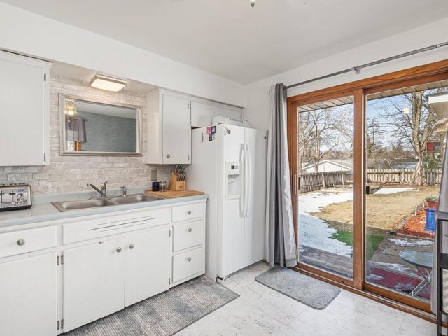 4604 Pleasant Street SE, Prior Lake, MN 55372