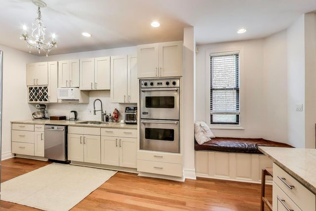 4553 S Ellis Avenue, Chicago, IL 60653