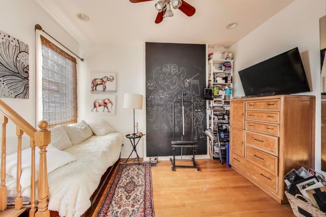 4553 S Ellis Avenue, Chicago, IL 60653