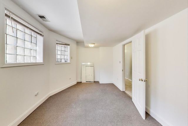 4553 S Ellis Avenue, Chicago, IL 60653