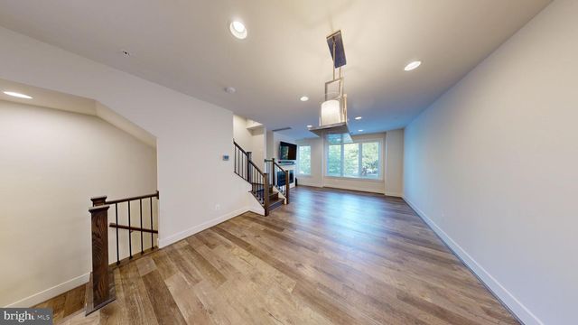 10366 JACOBSEN ST, Bethesda, MD 20817