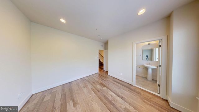 10366 JACOBSEN ST, Bethesda, MD 20817