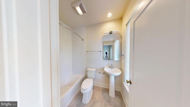 10366 JACOBSEN ST, Bethesda, MD 20817