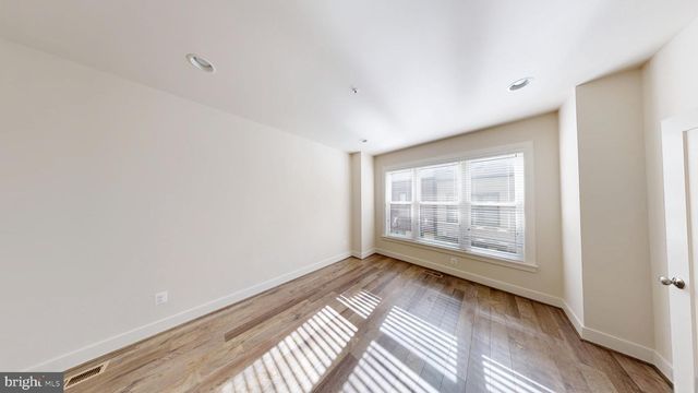 10366 JACOBSEN ST, Bethesda, MD 20817