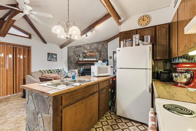 240 Mountain Top Road, Marble, NC 28905