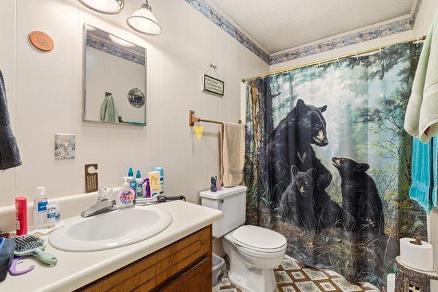 240 Mountain Top Road, Marble, NC 28905