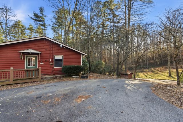 240 Mountain Top Road, Marble, NC 28905
