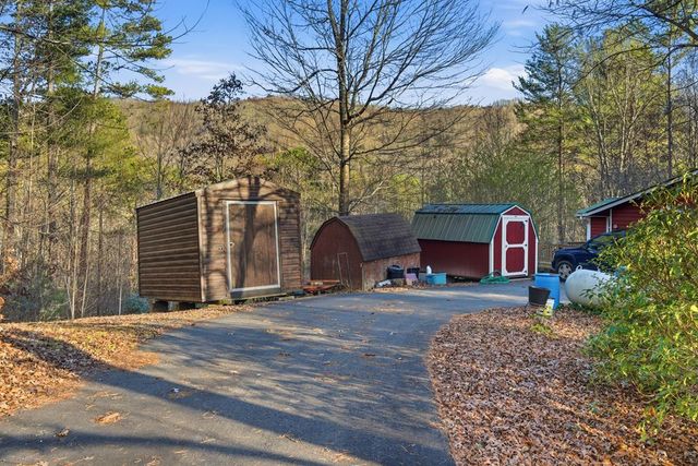 240 Mountain Top Road, Marble, NC 28905