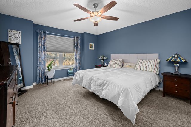 1220 Olde Brandy Lane, Davenport, IA 52807