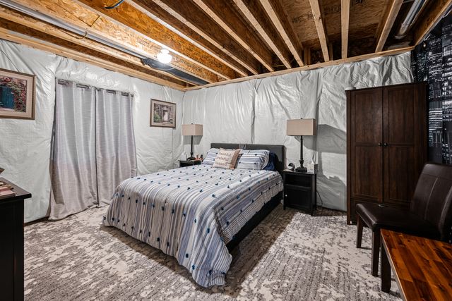 1220 Olde Brandy Lane, Davenport, IA 52807