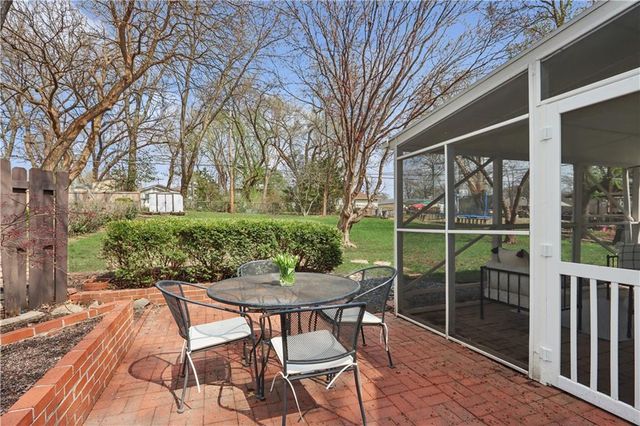 5123 CLARK Drive, Roeland Park, KS 66205