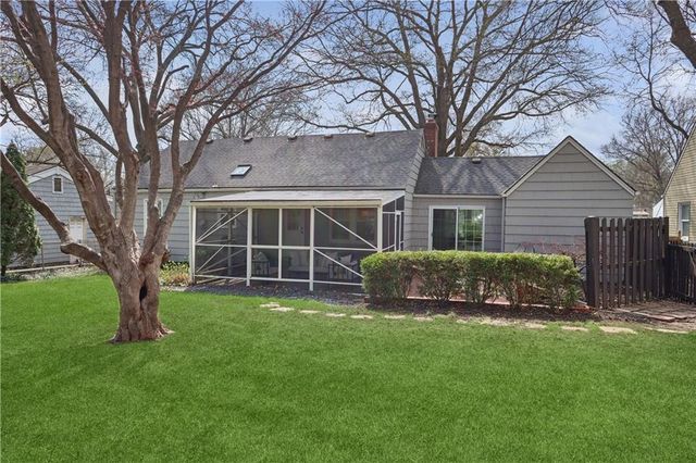 5123 CLARK Drive, Roeland Park, KS 66205