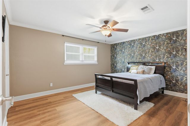 1914 Southwood Drive, Woodbranch, TX 77357