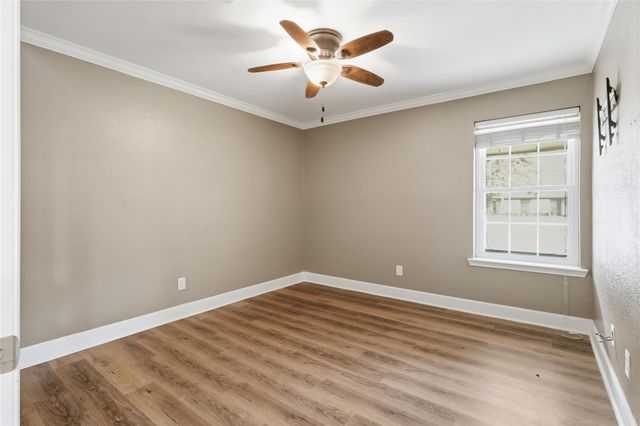 1914 Southwood Drive, Woodbranch, TX 77357